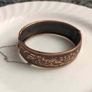 Vintage 70s copper hinged bangle bracelet etched floral pattern